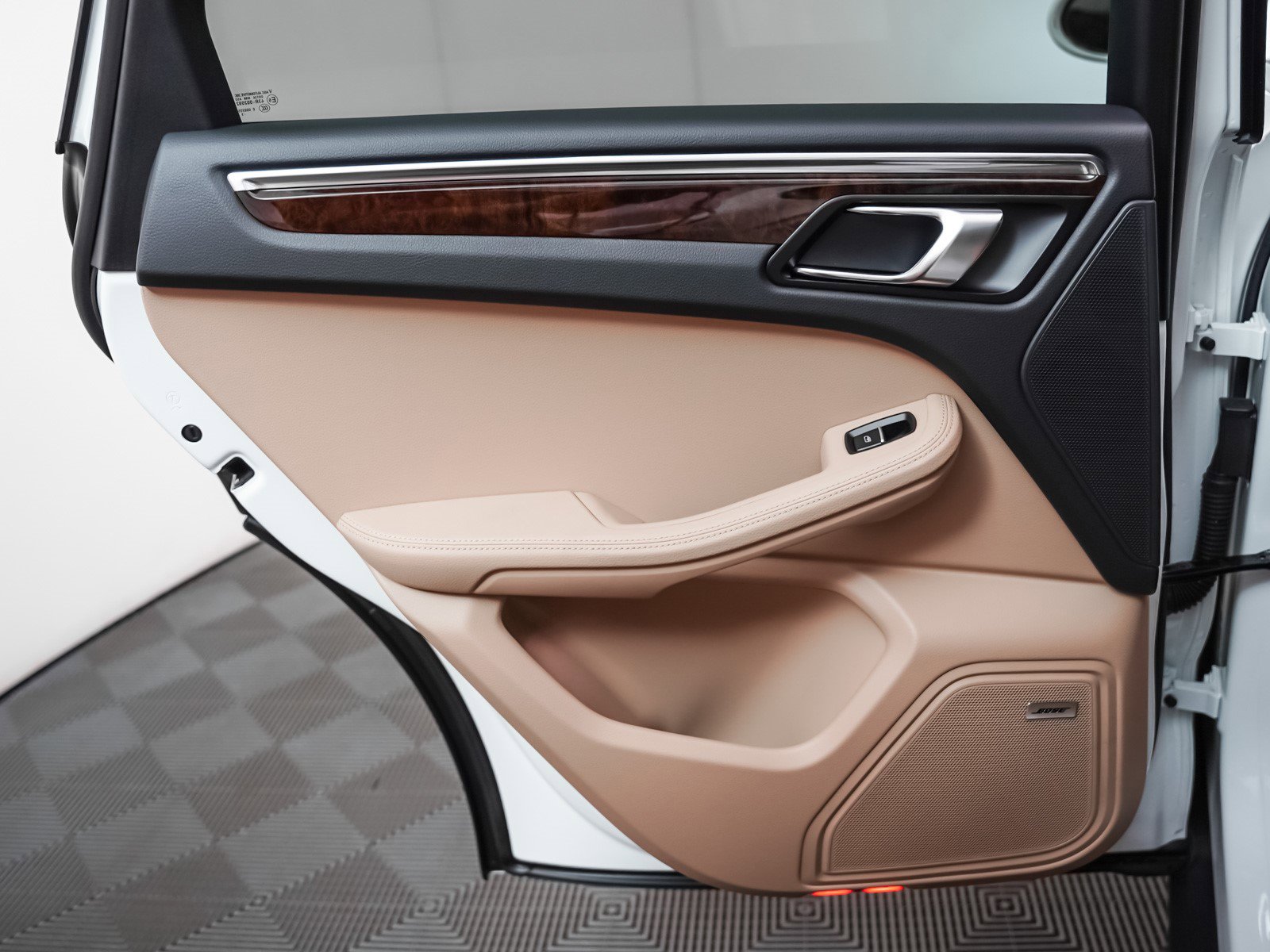 New 2026 Porsche Macan image 26