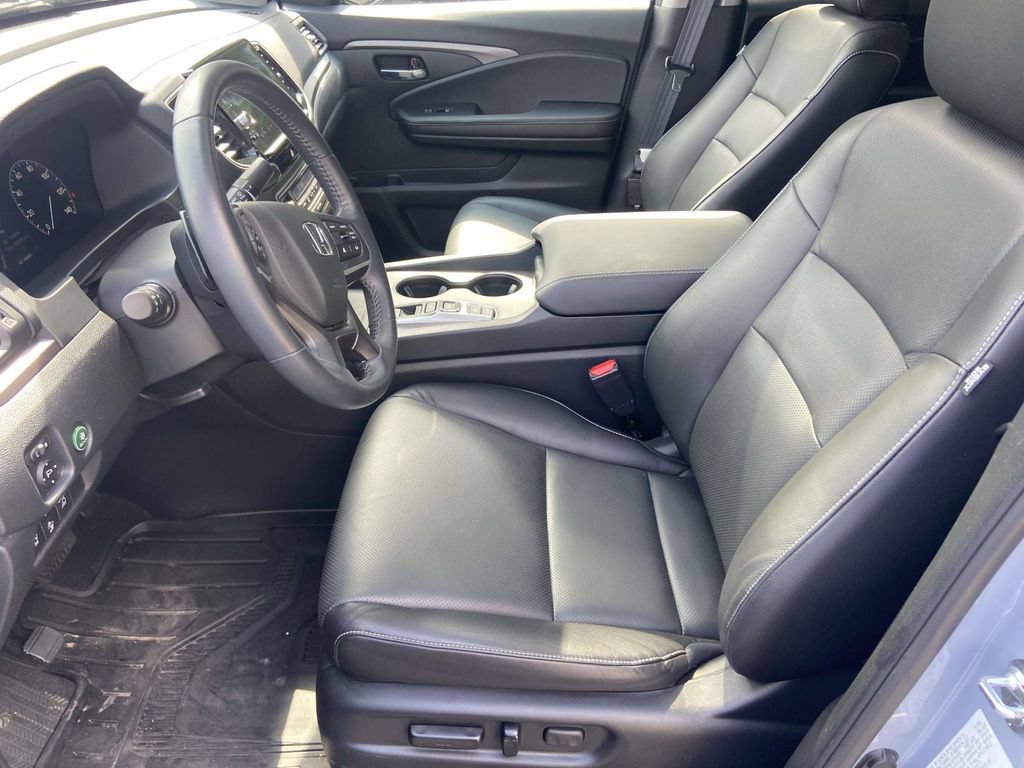 Used 2025 Honda Ridgeline RTL+ image 13