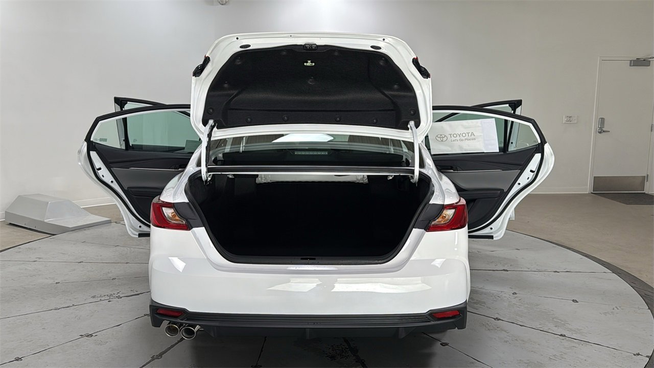 New 2026 Toyota Camry SE image 16