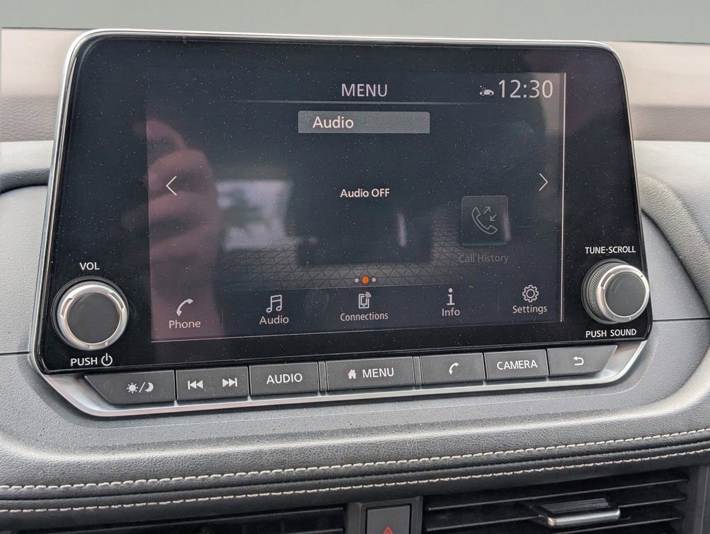 Used 2023 Nissan Rogue SV FWD image 22