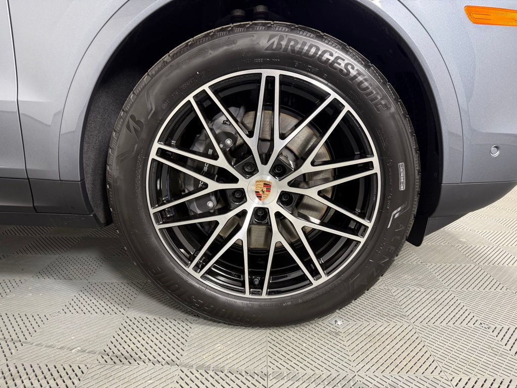 New 2026 Porsche Cayenne AWD/4WD image 14