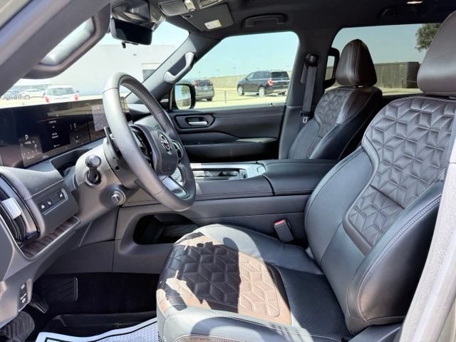 Used 2025 Nissan Armada Platinum Reserve AWD/4WD image 15