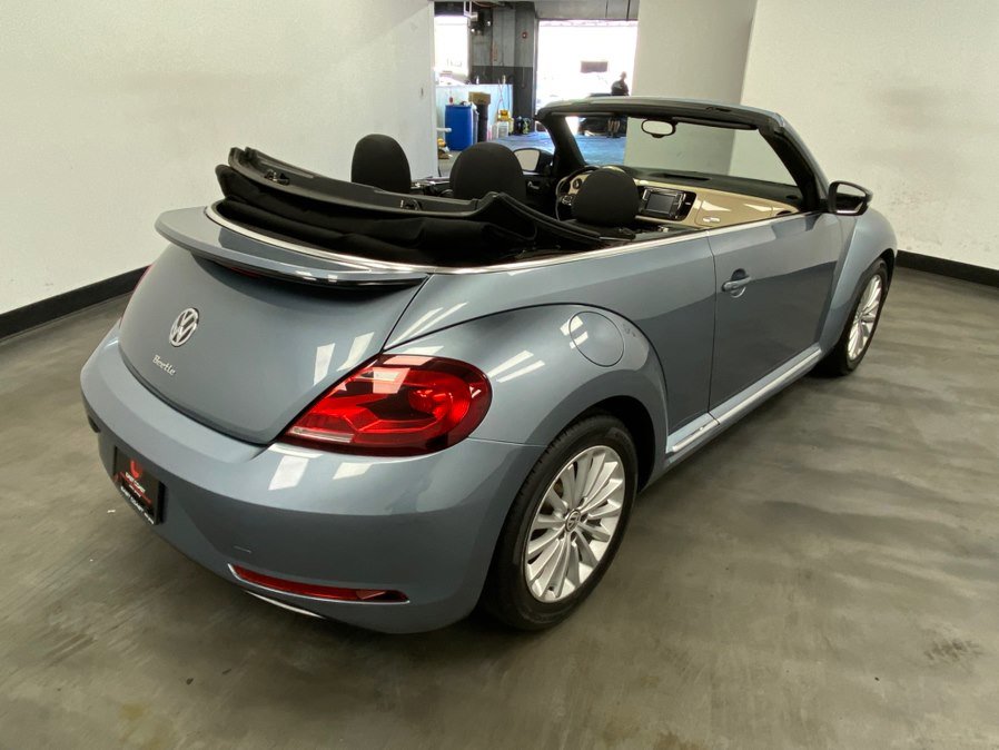 Used 2019 Volkswagen Beetle 2.0T SE FWD image 6