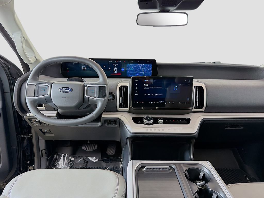Used 2025 Ford Expedition Active image 34