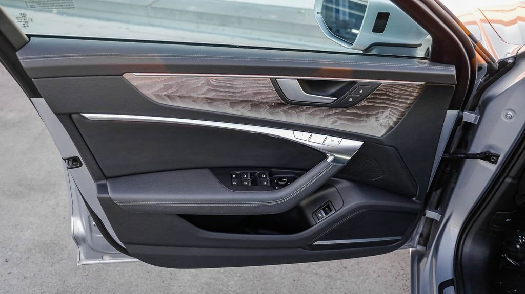 Used 2024 Audi A6 Premium Plus image 21