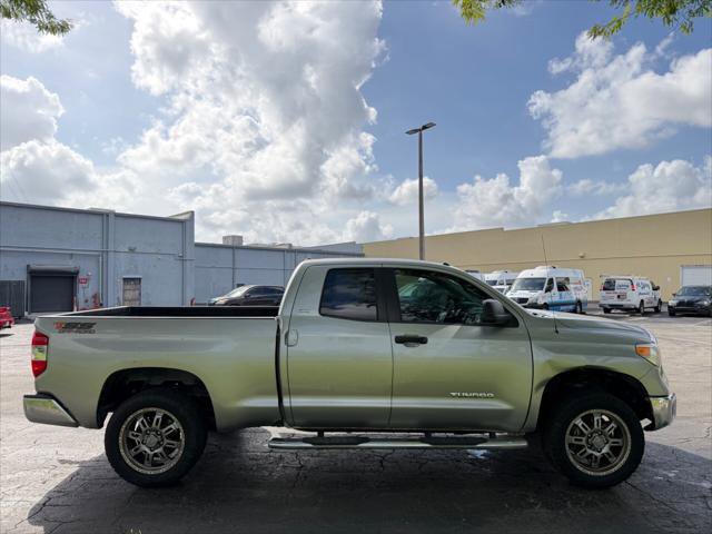 Used 2017 Toyota Tundra SR5 w/ SR5 Upgrade Package RWD image 9