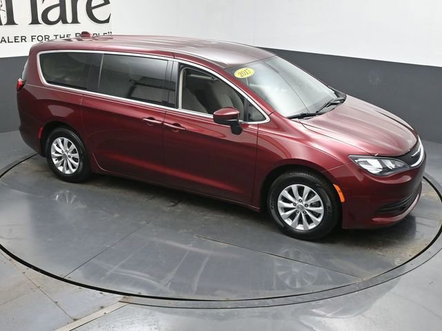 Used 2017 Chrysler Pacifica Touring w/ Tire & Wheel Group image 37