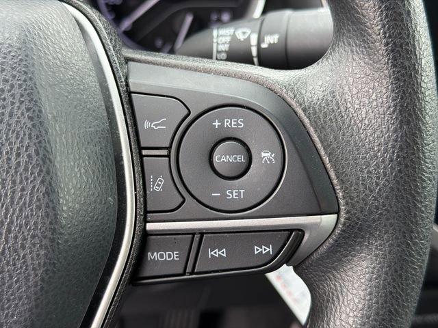 Used 2021 Toyota Camry LE image 25