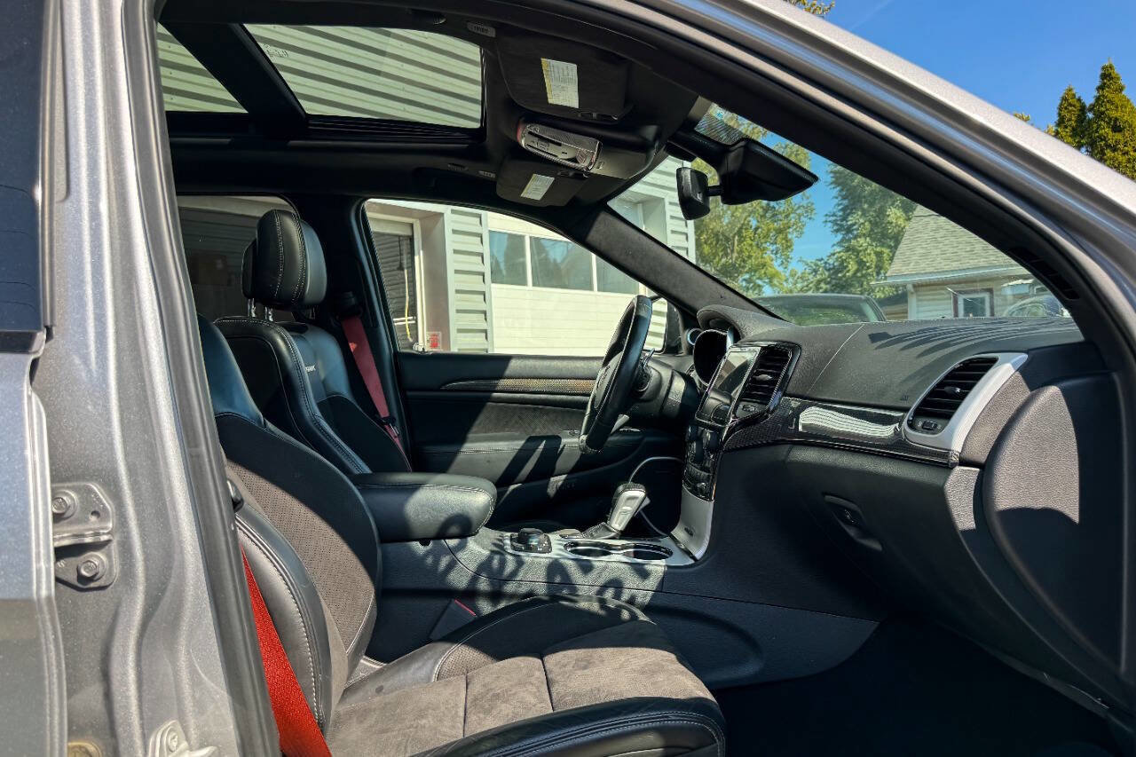 Used 2020 Jeep Grand Cherokee Trackhawk image 9