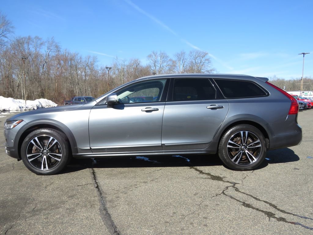 Used 2018 Volvo V90 T5 Cross Country w/ Convenience Package AWD/4WD image 8