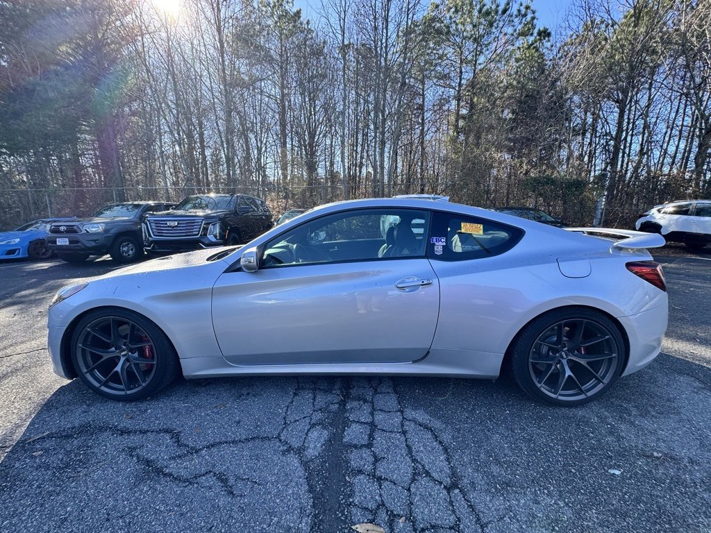 Used 2013 Hyundai Genesis 3.8 image 3