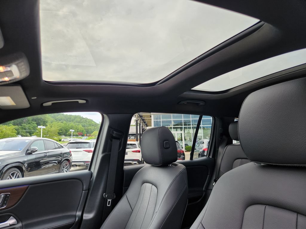 New 2026 Mercedes-Benz GLB 250 4MATIC image 10