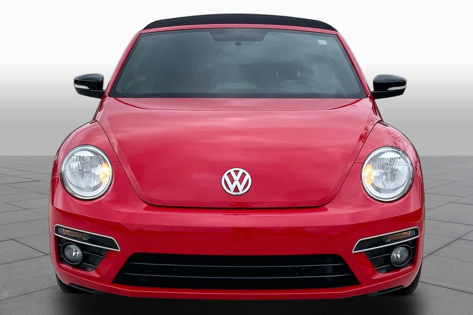 Used 2013 Volkswagen Beetle 2.0T FWD image 3