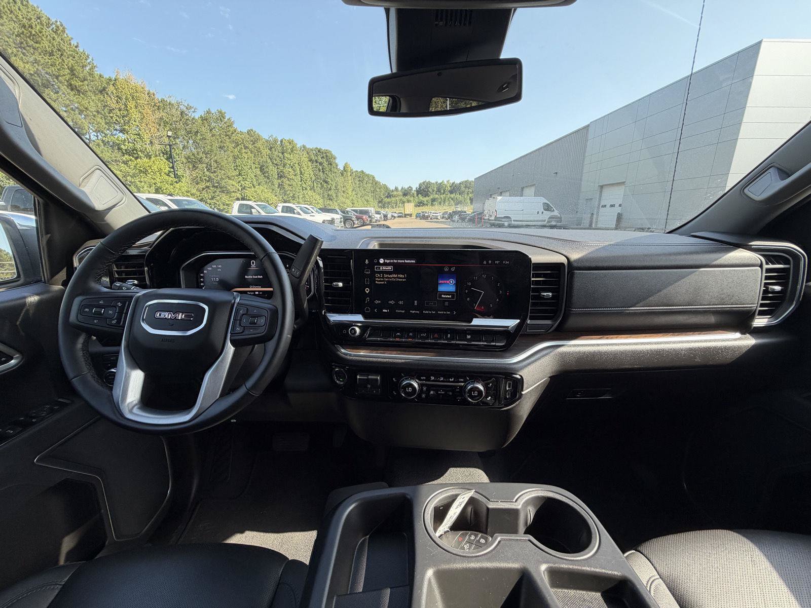 Used 2026 GMC Sierra 1500 SLT AWD/4WD image 7