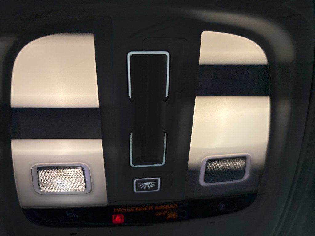 Certified 2023 Volvo XC40 B5 Plus w/ Protection Package Premier image 25