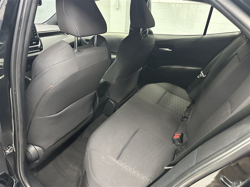 Used 2021 Toyota Corolla SE FWD image 3