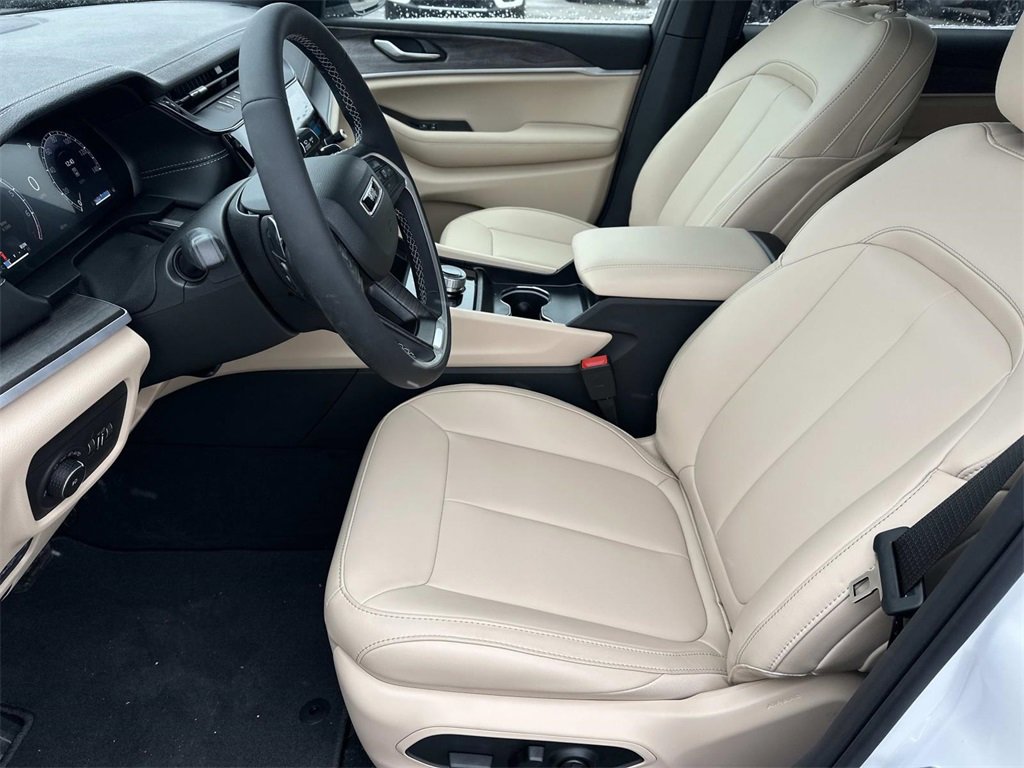 New 2026 Jeep Grand Cherokee L Limited image 14