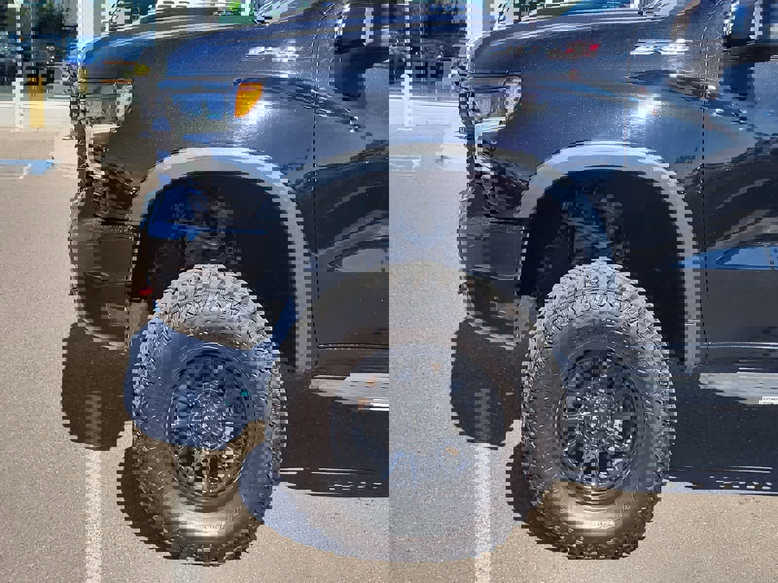 Used 2023 Chevrolet Silverado 1500 ZR2 w/ Technology Package image 7