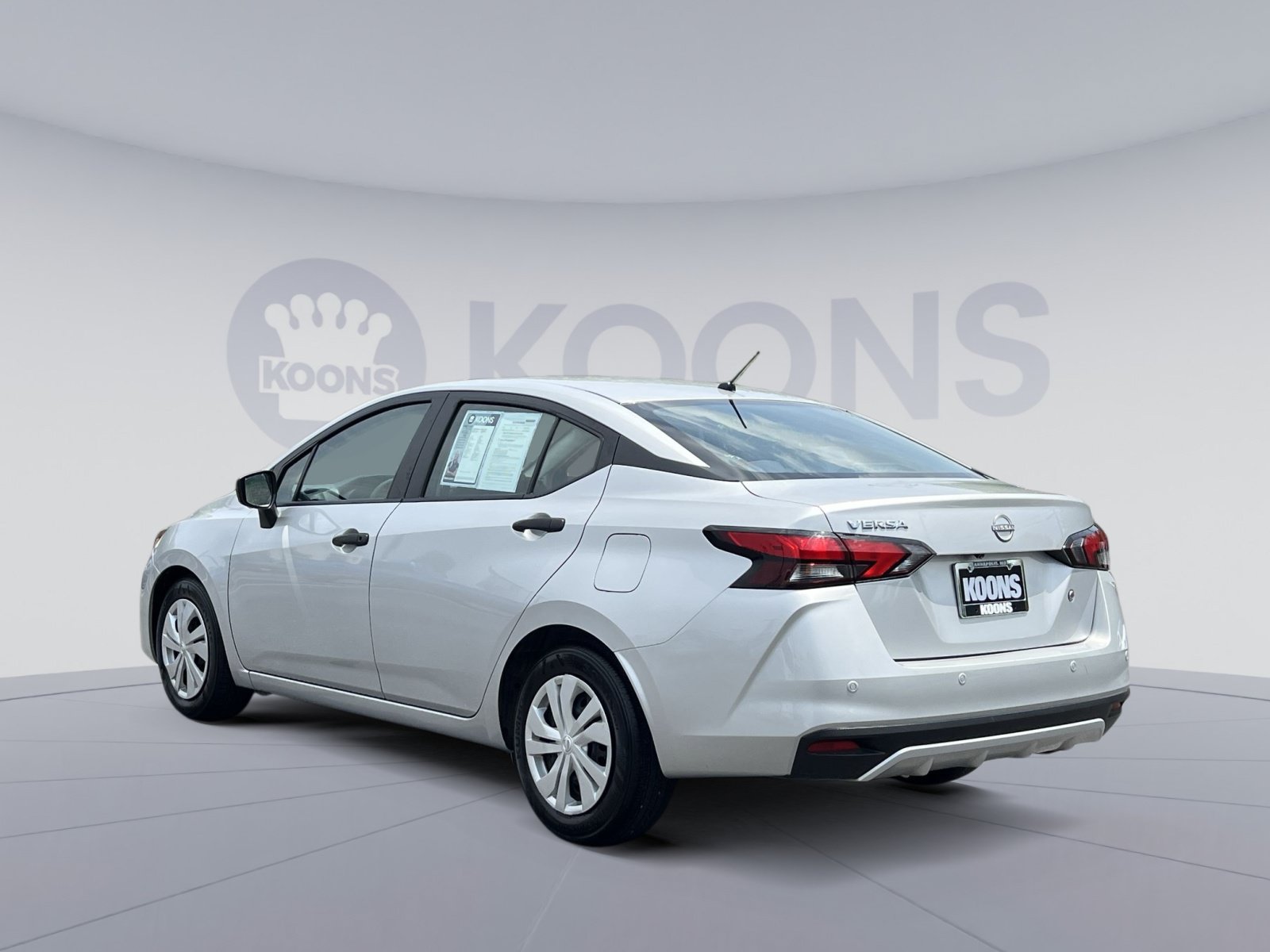 Used 2025 Nissan Versa S FWD image 7