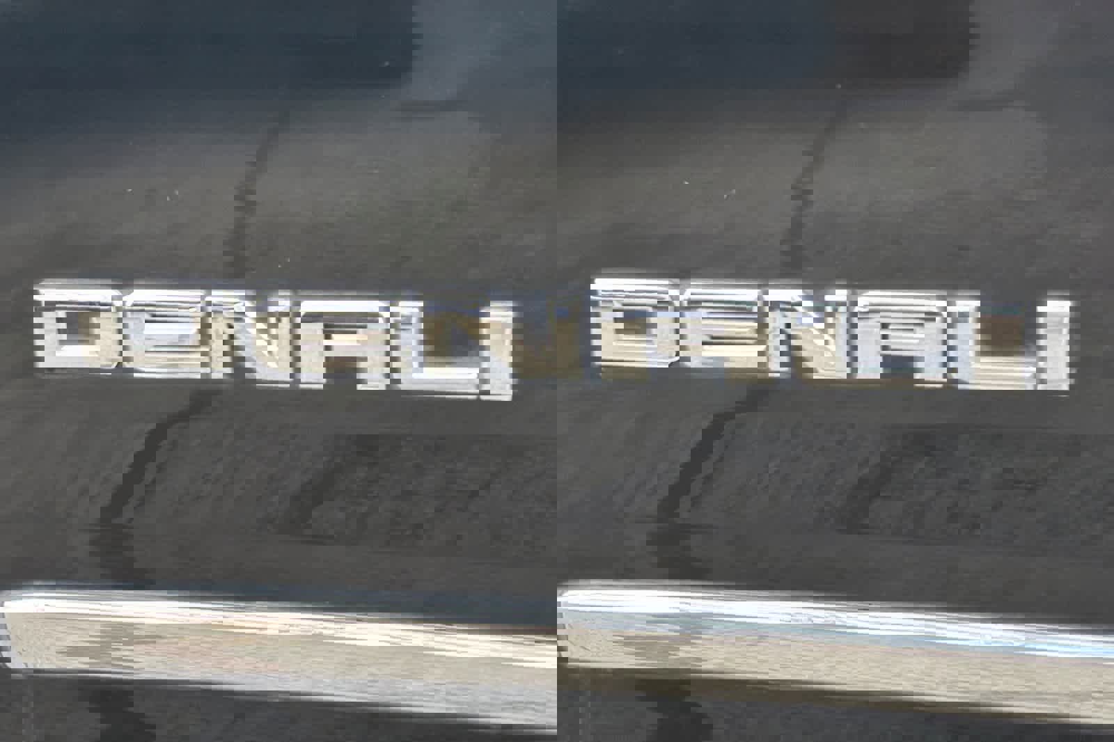 Used 2020 GMC Yukon XL Denali image 12