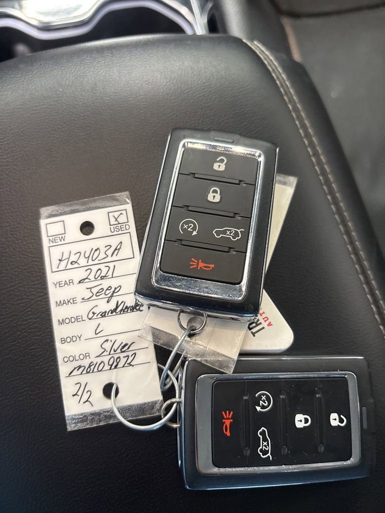 Used 2021 Jeep Grand Cherokee L Limited w/ Luxury Tech Group II image 13