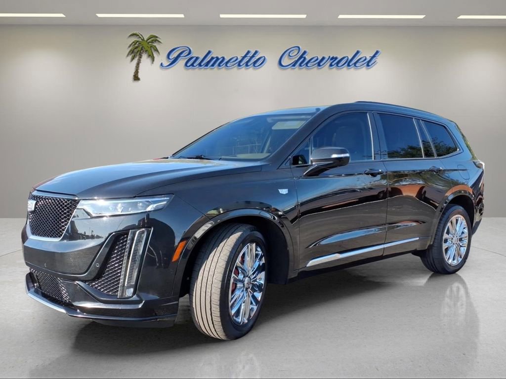 Used 2023 Cadillac XT6 Sport w/ Platinum Package image 3