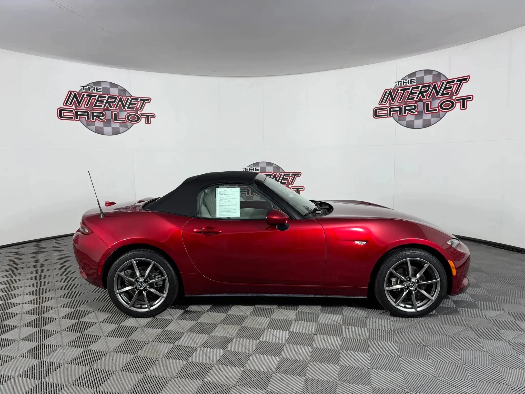 Used 2021 MAZDA MX-5 Miata Grand Touring RWD image 15