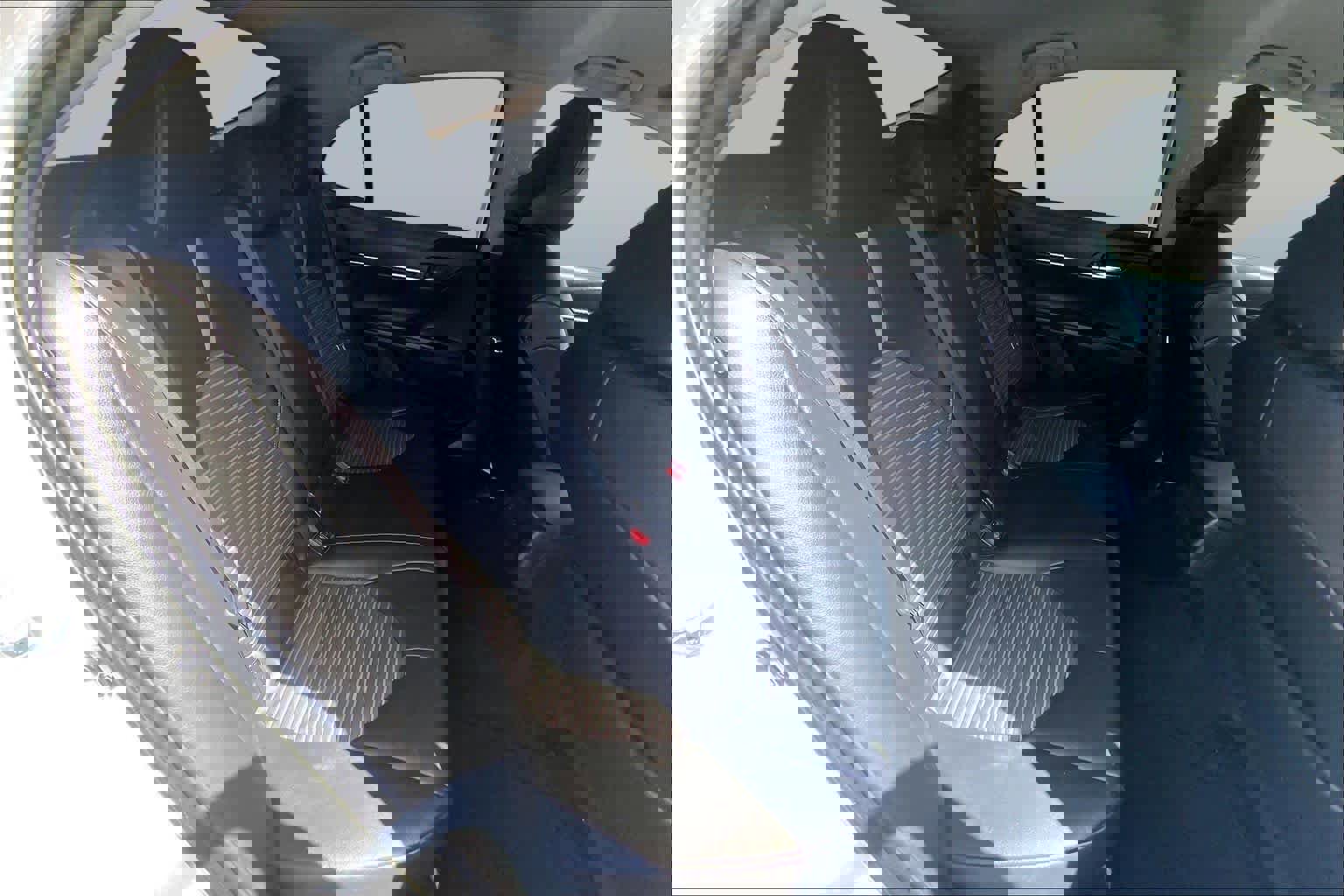 Used 2021 Toyota Camry SE FWD image 19