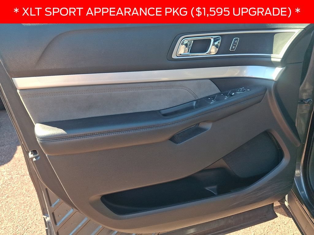 Used 2017 Ford Explorer XLT w/ Equipment Group 202A AWD/4WD image 13