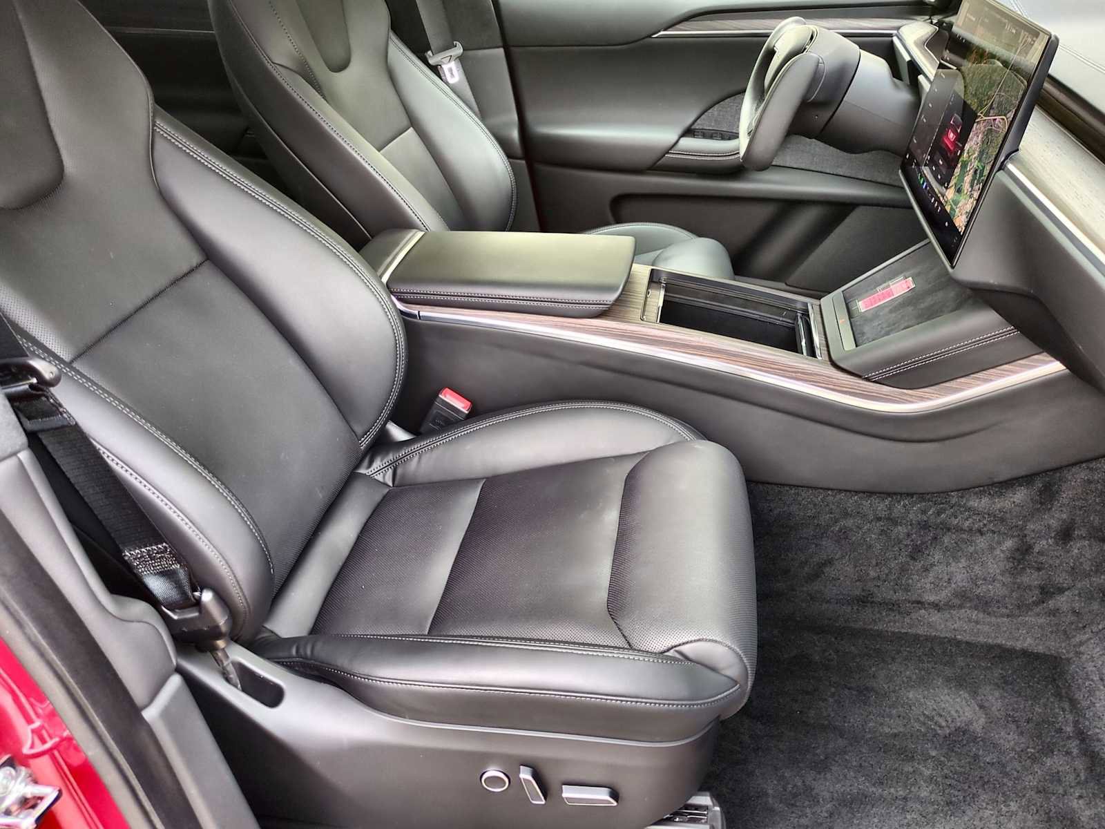 Used 2022 Tesla Model X image 22