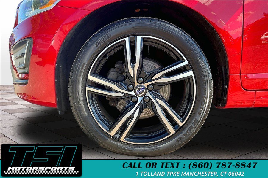 Used 2017 Volvo XC60 T6 R-Design w/ Climate Package AWD/4WD image 9