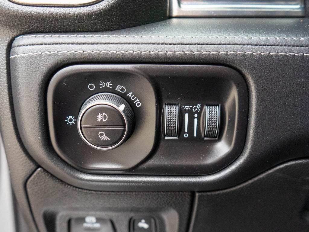 Used 2020 RAM 1500 Limited image 20