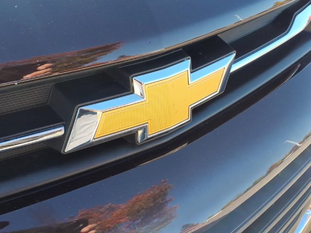 Used 2022 Chevrolet Trax LS w/ Tint and Cruise Package AWD/4WD image 21
