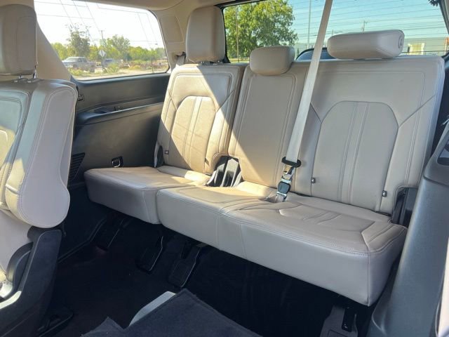 Used 2022 Ford Expedition Limited RWD image 14