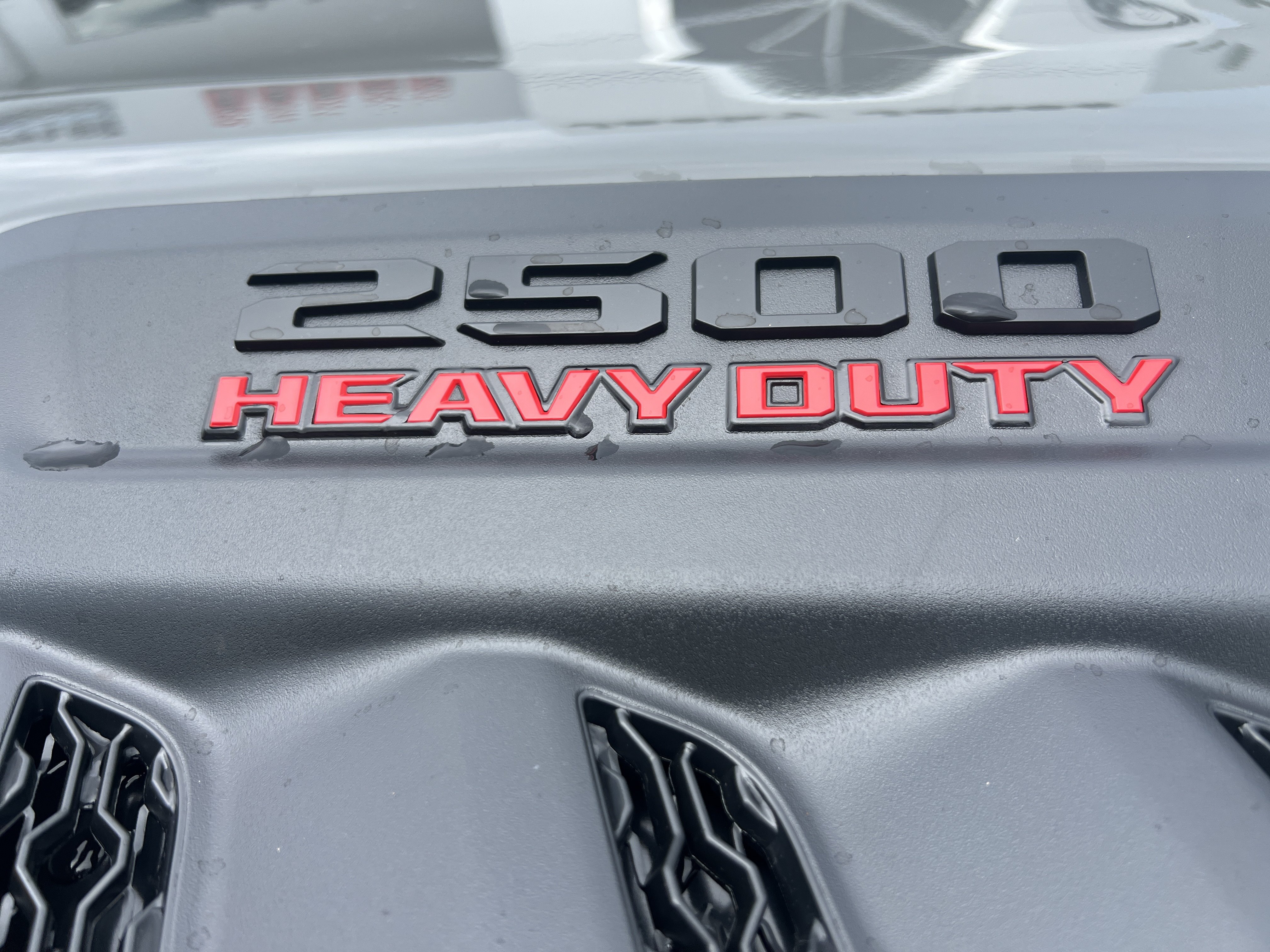 New 2027 RAM 2500 Laramie AWD/4WD image 7