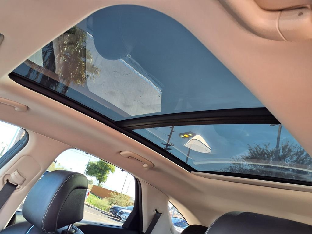 Used 2023 Genesis GV70 2.5T Advanced w/ Advanced Package image 3