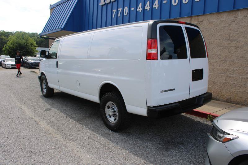 Used 2021 Chevrolet Express 2500 Extended w/ Driver Convenience Package RWD image 4