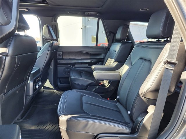 Used 2021 Ford Expedition Limited image 11