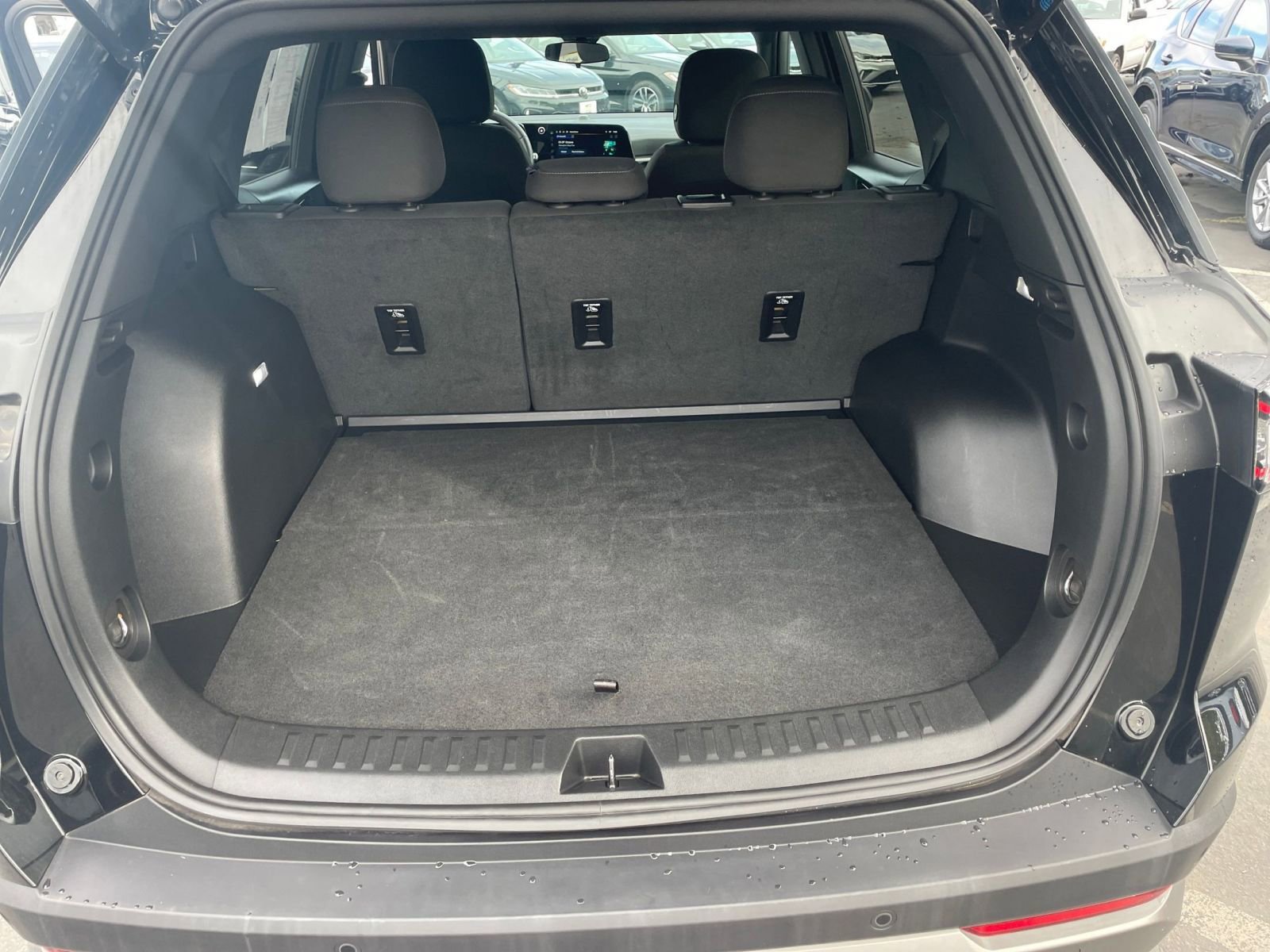 Used 2025 Chevrolet Equinox LT image 24