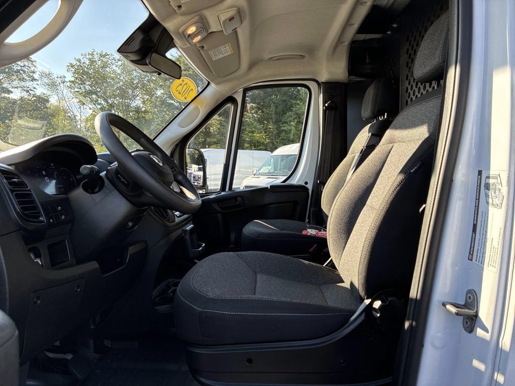 Used 2025 RAM ProMaster 2500 w/ U-Haul Equipment Group FWD image 20