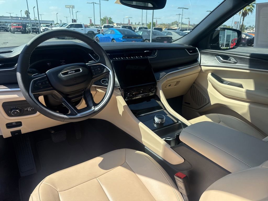 Certified 2024 Jeep Grand Cherokee Limited image 19