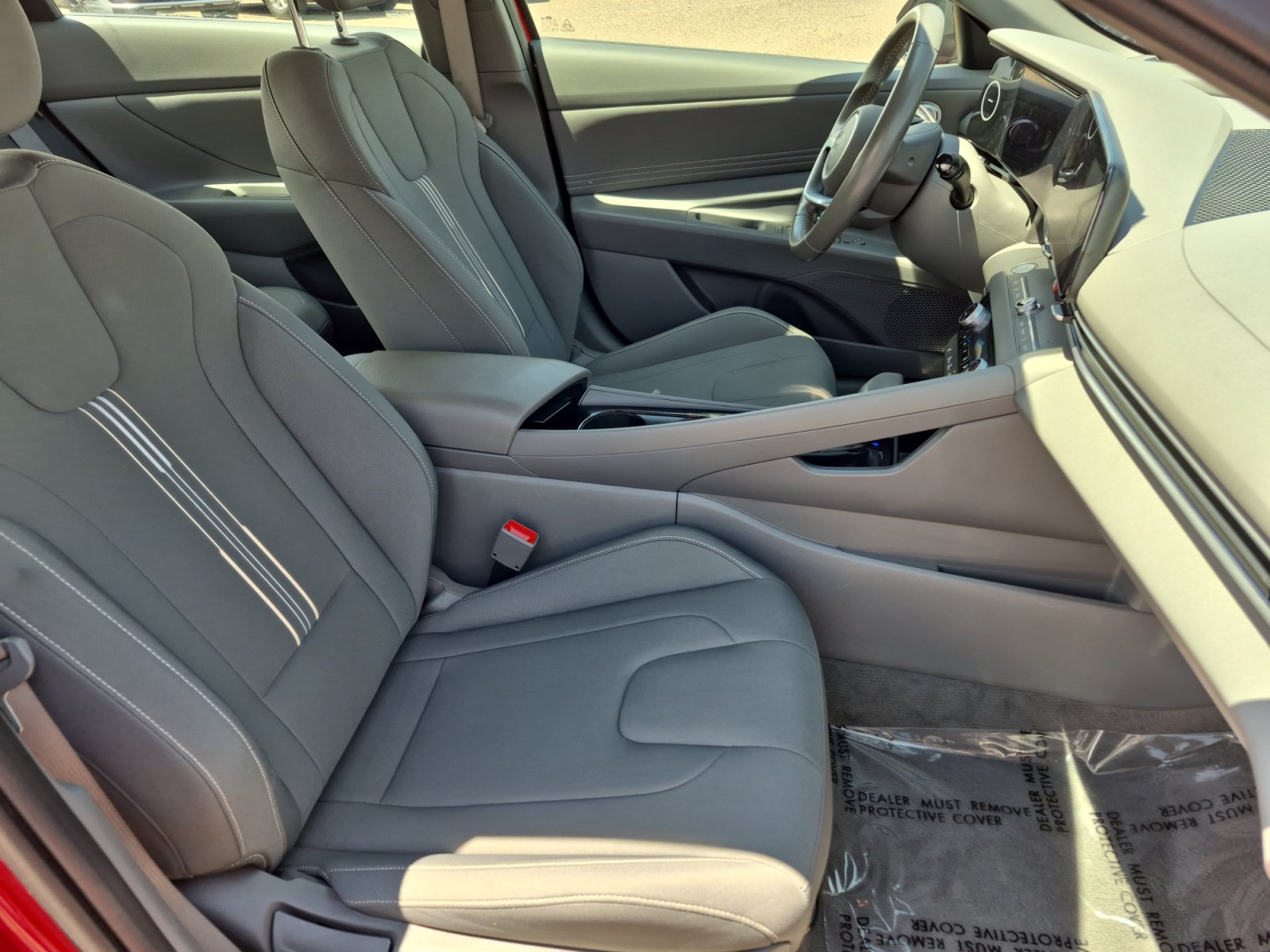 Used 2025 Hyundai Elantra SEL FWD image 23