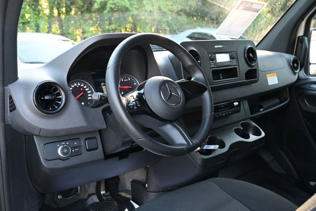 Used 2025 Mercedes-Benz Sprinter 2500 image 13