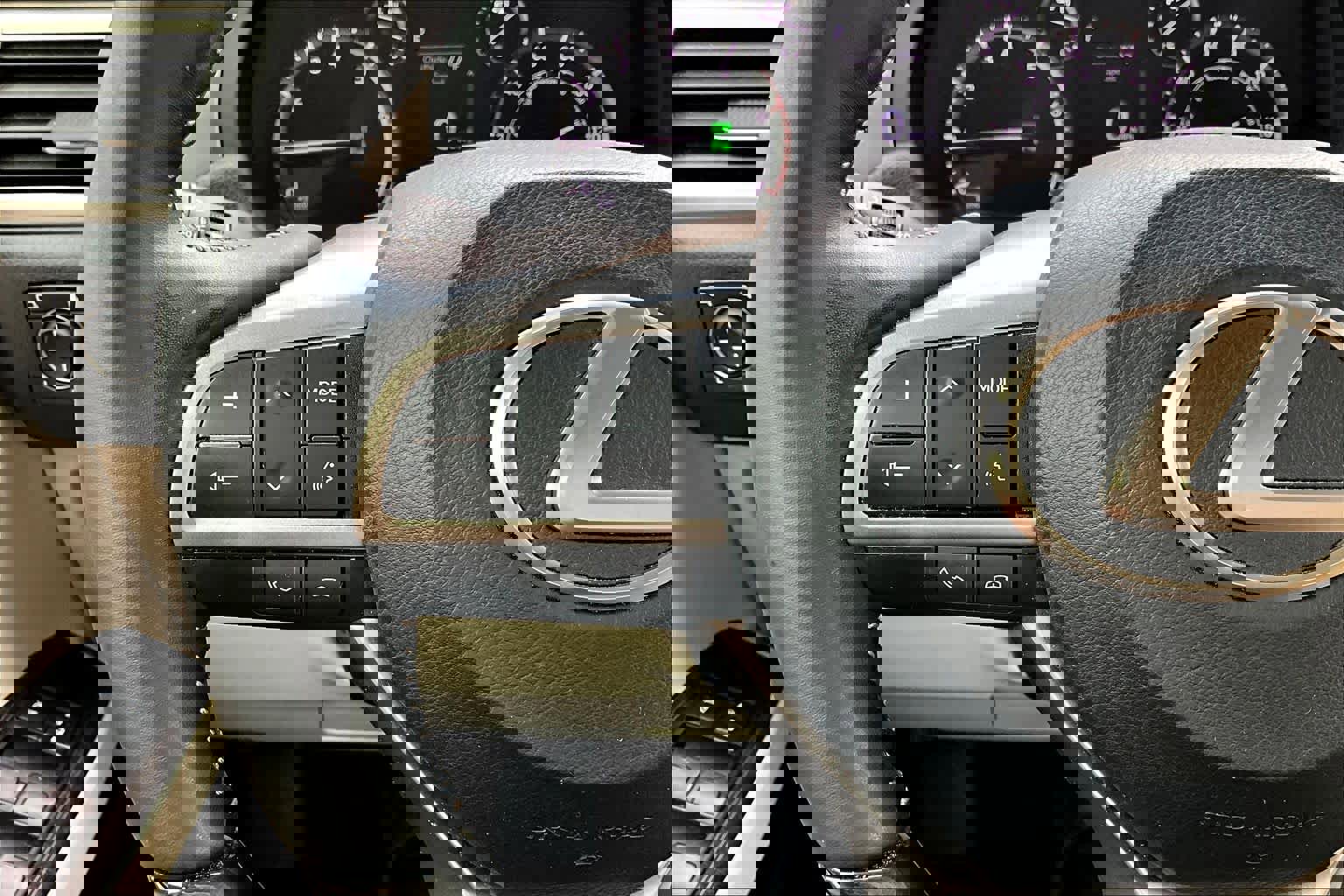 Used 2020 Lexus GX 460 Luxury w/ Accessory Package image 24