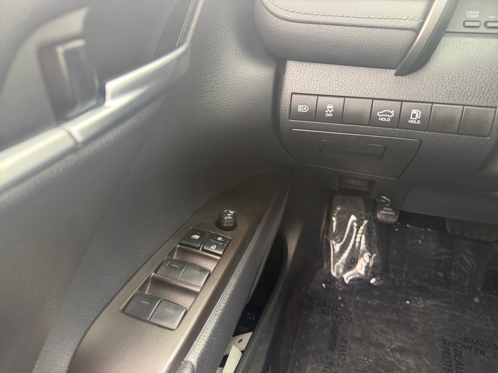Certified 2022 Toyota Camry LE w/ Convenience Package FWD image 23