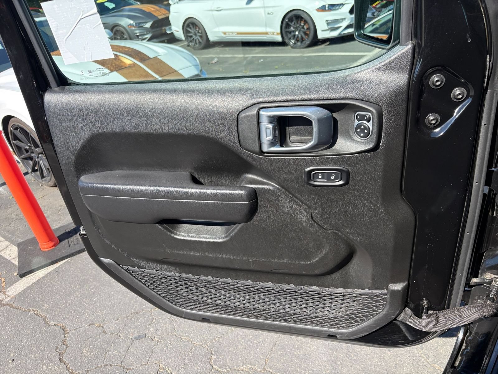 Used 2025 Jeep Wrangler Unlimited Sport AWD/4WD image 18
