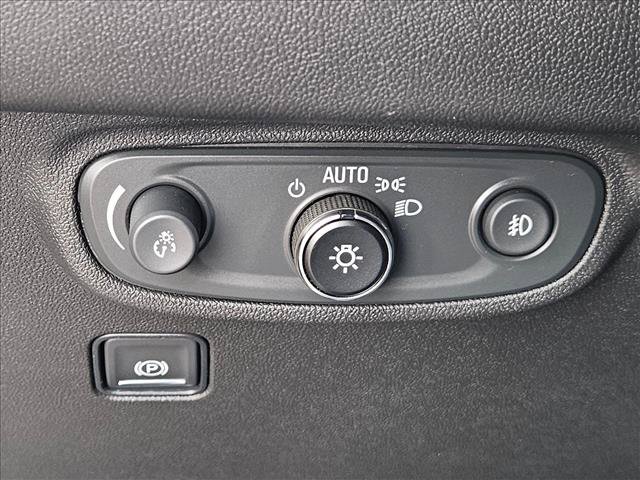 Used 2023 GMC Terrain SLT FWD image 19