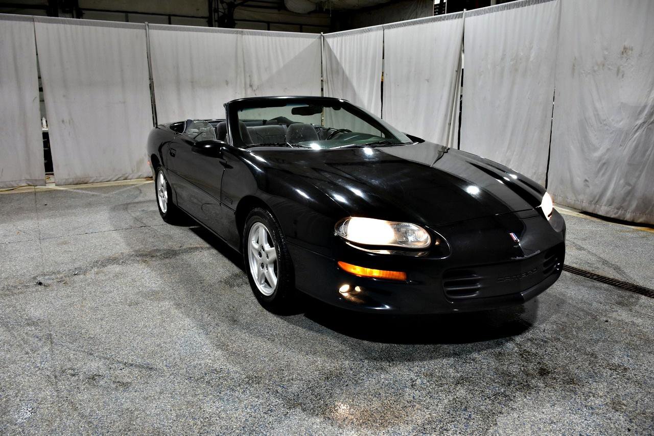 Used 1998 Chevrolet Camaro Z28 RWD image 4