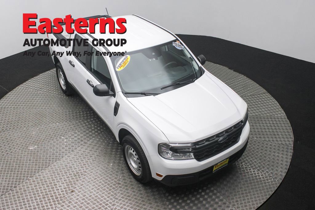 Used 2023 Ford Maverick XL image 3