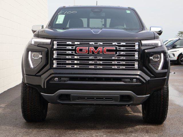 New 2025 GMC Canyon Denali image 2